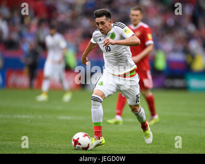 Fussball Coupe Des Confederations Mexique Russland Vorrunde Gruppe A 3 Spieltag Dans Kasan Arena Am 24 06 2017 Dans Kazan Tatarstan Jonathan Dos Santos R Aus Frankreich Und Alexandwr Golowin Aus Russland Kampfen