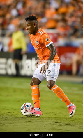 Houston, TX, USA. 23 Juin, 2017. Houston Dynamo Romell Quioto avant (12) lors d'un match de Major League Soccer entre le Dynamo de Houston et le FC Dallas au stade BBVA Compass à Houston, TX. Chris Brown/CSM/Alamy Live News Banque D'Images