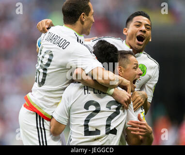 Kazan, Russie. 24 Juin, 2017. Les joueurs du Mexique célébrer au cours de notation groupe une correspondance entre la Russie et le Mexique lors de la Coupe des Confédérations de la FIFA 2017 à Kazan, Russie, le 24 juin 2017. Le Mexique a gagné 2-1. Credit : Bai Xueqi/Xinhua/Alamy Live News Banque D'Images