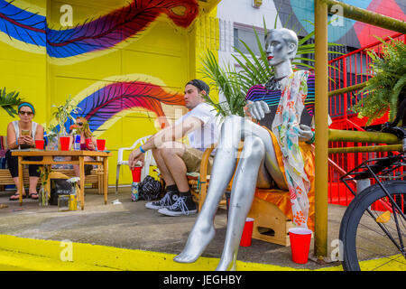 Vancouver, Canada. Jun 24, 2017. Fête de rue Strathcona, fresque de Vancouver Festival, Vancouver, Colombie-Britannique, Canada. Crédit : Michael Wheatley/Alamy Live News Banque D'Images