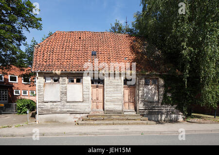 Vieille maison en bois condamné Banque D'Images