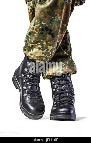 Bottes de soldat dans différents regards en uniforme allemand Banque D'Images