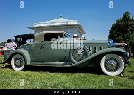 HERSHEY, PA, USA-Juin 11, 2017 : 1931 Marmon seize Coupé Cabriolet LeBaron, sur l'affichage à l'élégance à Hershey. Banque D'Images