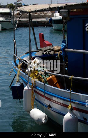 Des bateaux de pêche, Glyfada, Athens, Grèce, Juin 2004 Banque D'Images