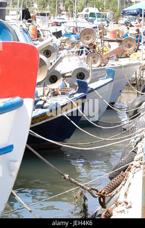 Des bateaux de pêche, Glyfada, Athens, Grèce, Juin 2004 Banque D'Images