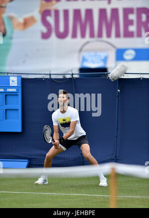 Novac Djokovic pratiquant à l'Aegon le tournoi international de tennis du Devonshire Park à Eastbourne East Sussex UK. 25 juin 2017 Photo prise par Simon Dack Banque D'Images