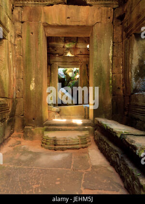 Dans un couloir de temple Ankor Wat Banque D'Images