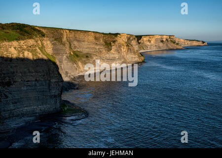 Les falaises le long de la côte du Glamorgan, Pays de Galles, Royaume-Uni Banque D'Images