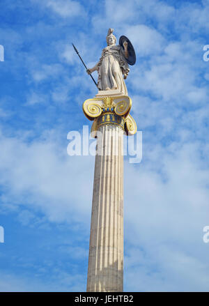 La statue de la déesse Athéna à l'académie d'Athènes, Grèce Banque D'Images