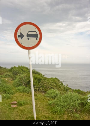 Aucun signe de voiture virage à droite Banque D'Images