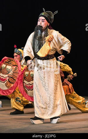 PÉKIN – 18 JUIN 2008. Opéra chinois au Chang an Theatre Beijing. L'opéra chinois est une forme populaire de théâtre et de théâtre musical avec des racines anciennes. Banque D'Images