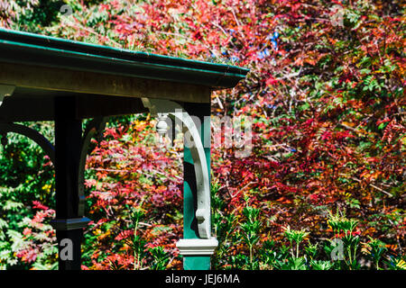 Jardins de Pirianda en automne, chaîne des Dandenong près de Melbourne, Victoria, Australie Banque D'Images