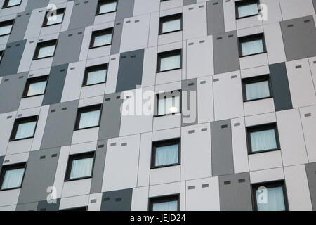 Londres, Royaume-Uni. 26 Juin, 2017. Hôtel Premier Inn mondiales a mené un examen de la sécurité-incendie lorsqu'on a découvert certains de ses hôtels avaient bardage similaire à celles de la Credit : Grenfell amer ghazzal/Alamy Live News Banque D'Images