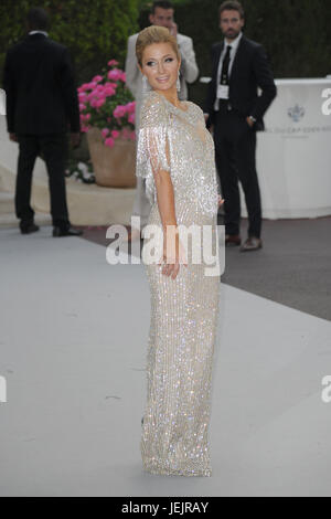 70e Festival du Film de Cannes - amfAR's Cinema against AIDS - Gala mettant en vedette des arrivées : Paris Hilton où : Cannes, France Quand : 25 mai 2017 Credit : IPA/WENN.com **Uniquement disponible pour publication au Royaume-Uni, USA, Allemagne, Autriche, Suisse** Banque D'Images