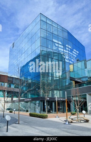 PÉKIN-13 MARS 2014. Magasin phare d'Armani dans le quartier commerçant de Village North. Réparti sur cinq étages, la célèbre marque italienne de mode . Banque D'Images