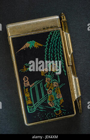 Journal Japonais Vintage couvercle en métal, l'Inde, l'Asie Banque D'Images