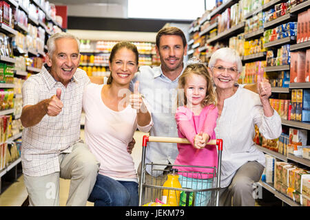 Extended family showing Thumbs up Banque D'Images