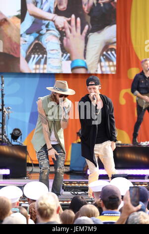 Floride Géorgie Line et Nelly effectuer sur ABC "Good Morning America", une série de concerts d'été 2017 EN VEDETTE : Florida Georgia Line, Tyler Hubbard Où : New York, New York, United States Quand : 26 mai 2017 Banque D'Images