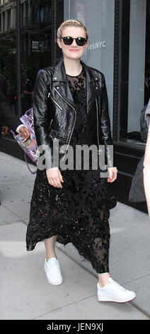 New York, USA. Jun 26, 2017. Gayle Rankin à AOL construire pour parler de sa nouvelle série Glow à New York le 26 juin 2017. Credit : MediaPunch Inc/Alamy Live News Banque D'Images