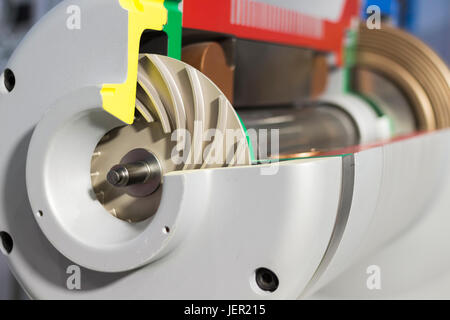 Close up côté roue dans Indsustrial soufflant (vue transversale,des équipements de haute technologie Banque D'Images