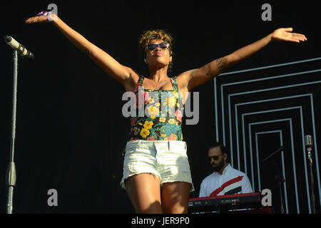 Noelle scaggs groupe musical de colère sur scène lors de fitz réalise arroyo seco week-end juin 25,2017 brookside golf course pasadena,California. Banque D'Images