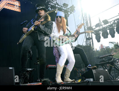 Brian Bell, rivières cuomo scott shriner weezer effectue sur scène lors d'Arroyo seco week-end juin 25,2017 brookside golf course pasadena,California. Banque D'Images