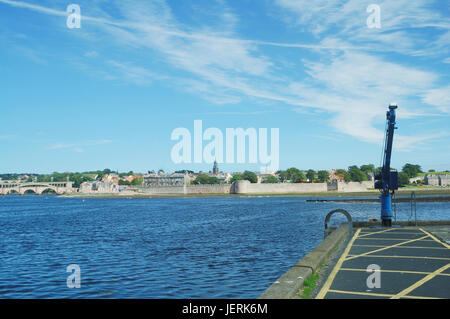 L'estuaire de la rivière Tweed d'enceinte historique de la ville de Berwick upon Tweed Banque D'Images