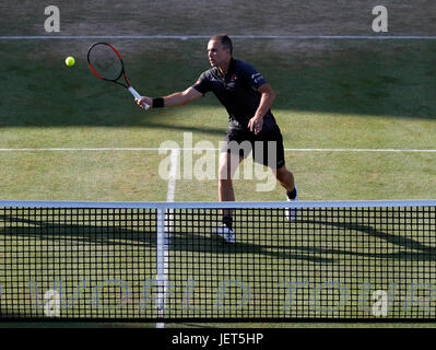 Joueur de tennis brésilien Bruno Soares durant la finale du double au Queen's Club de l'Aegon Championships à Londres 2017 Banque D'Images