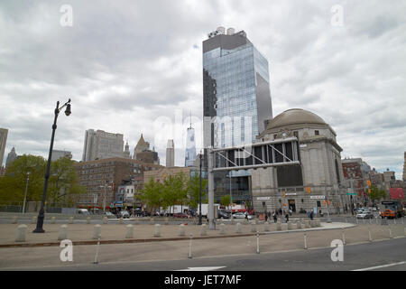 50 bowery tower et bâtiments à la sortie de Broadway et bowery New York USA Banque D'Images