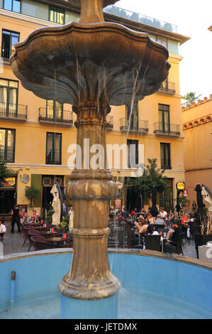Espagne, Malaga, bien sur la plaza del Obispo, Banque D'Images