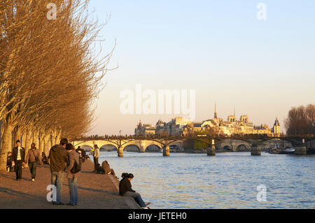 France, Paris, dans le tourisme, Seineufer Banque D'Images