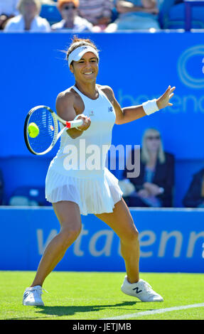 Heather Watson (GB) sur le court central à Eastbourne, 26 juin 2017 Banque D'Images