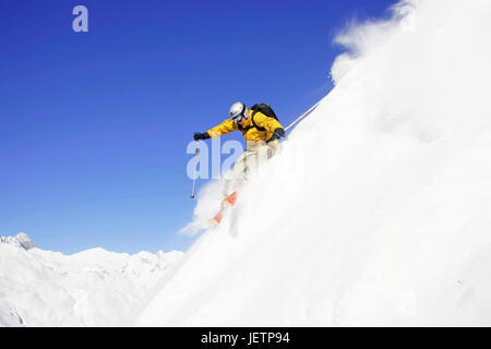 Dans l'action, skieur, ski tour dans Skifahrer, Trickski Aktion Banque D'Images