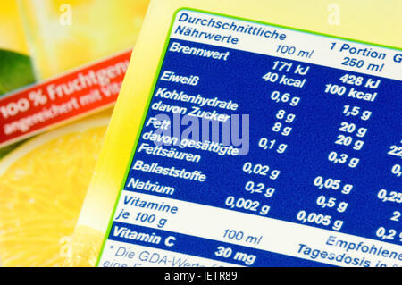 N ?hwerttabelle sur un emballage alimentaire, Naehwerttabelle Lebensmittelverpackung in Banque D'Images