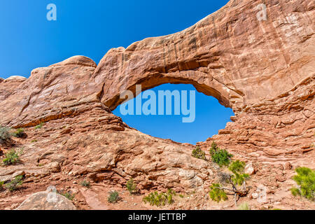 Dans la fenêtre du Sud Parc National Arches dans l'Utah Banque D'Images