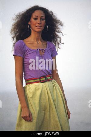 Modèle américain Marisa Berenson. Saint-Tropez, 1975 Photo Michael Holtz Banque D'Images