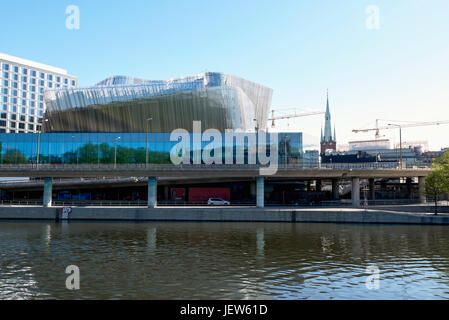 Bâtiment moderne de l'eau à Banque D'Images