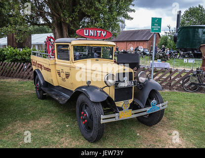 1931 Ford AA, équipé d'une grue 30cwt Weaver. Photo de l'affiche juste tenue à la station de pompage de l'abbaye de Leicester le 25 juin 2017 Banque D'Images