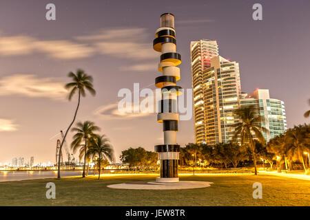 South Pointe Park à Miami dans la nuit Banque D'Images