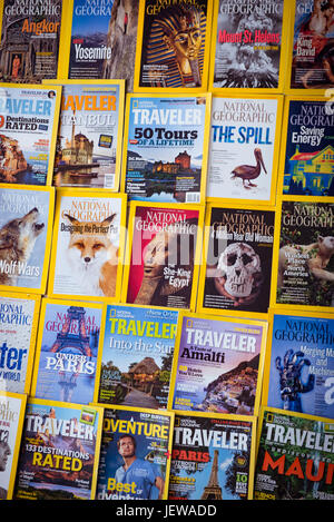 New York - 7 mars 2017 : National Geographic le 7 mars à New York, USA. National Geographic magazine est une publication américaine populaire Banque D'Images