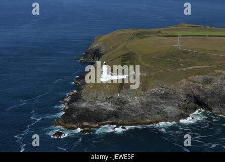 Vue aérienne de l'Trevose Head Lighthouse Padstow à Cornwall Banque D'Images