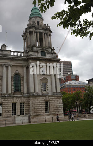 Belfast, Irlande, 28 juin 2017,ciel gris au-dessus de ville de Belfast.©Keith Larby/Alamy Live News Banque D'Images