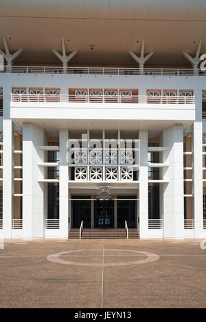 La Maison du Parlement du Territoire du Nord, connu localement comme le gâteau de mariage. Darwin, Territoire du Nord, Australie. Banque D'Images