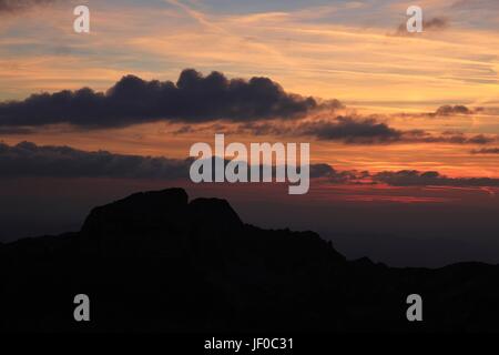 Coucher du soleil sur le mont Niederhorn Banque D'Images