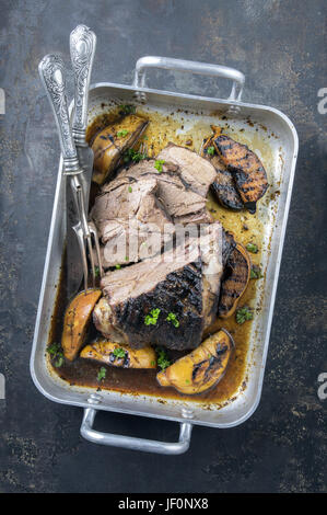 Agneau Rôti en cocotte Banque D'Images