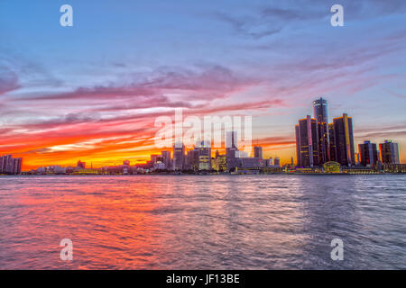 Toits de Detroit Riverfront Windsow au coucher du soleil Banque D'Images