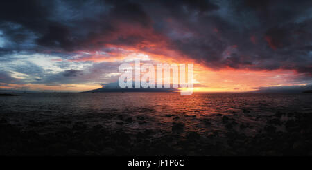 Coucher de soleil à Maui, Hawaii Banque D'Images