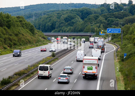 L'Europe, l'Allemagne, en Rhénanie du Nord-Westphalie, Ruhr, Wetter-Volmarstein, l'autoroute A1 en direction de Dortmund. Banque D'Images