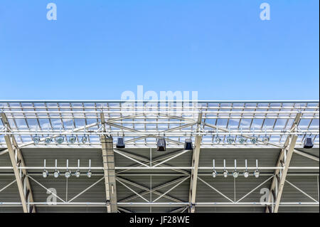 La construction du toit du stade moderne Banque D'Images