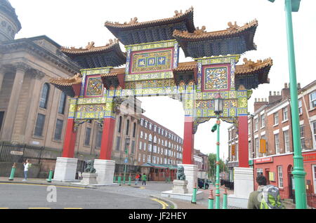 Chinatown Gate à Nelson Street, à Liverpool, en Angleterre Banque D'Images